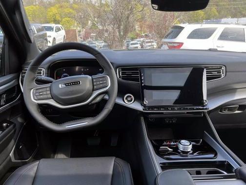 2025 Jeep Wagoneer Series II