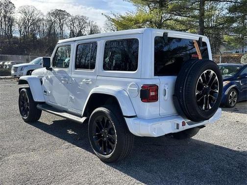 2022 Jeep Wrangler Unlimited Sahara High Altitude