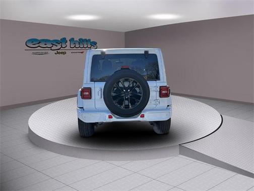 2022 Jeep Wrangler Unlimited Sahara High Altitude