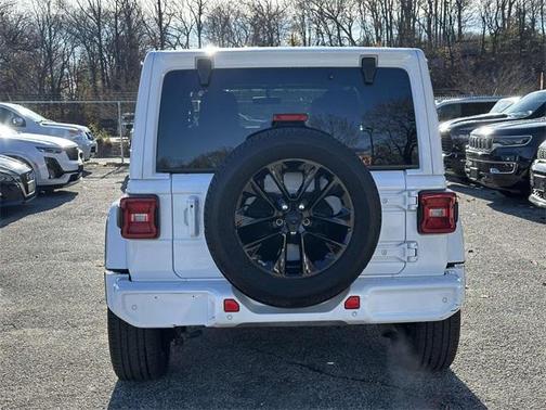 2022 Jeep Wrangler Unlimited Sahara High Altitude