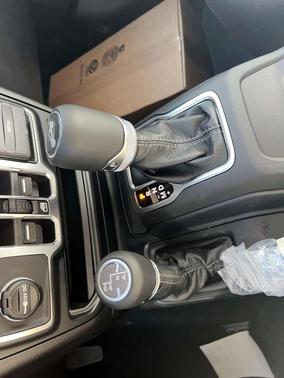 Anvil Clearcoat 2026 Jeep Wrangler Sahara