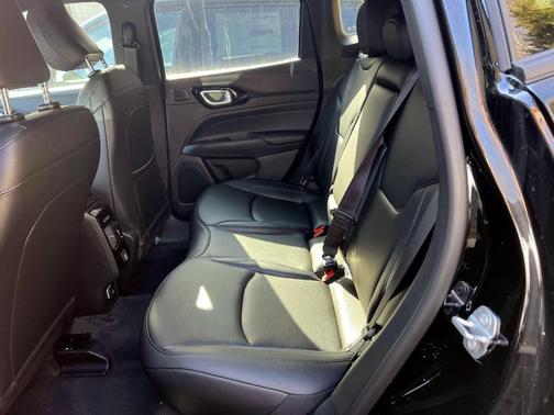 Diamond Black 2026 Jeep Compass Limited