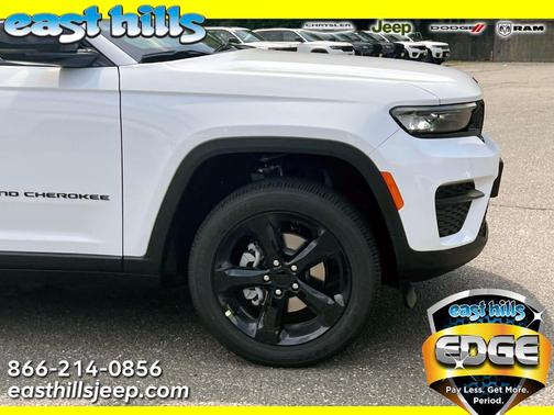 2025 Jeep Grand Cherokee Laredo