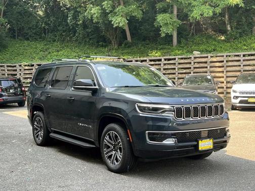 2025 Jeep Wagoneer Base