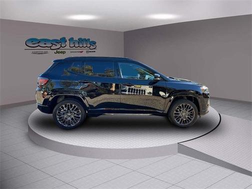 2022 Jeep Compass Altitude