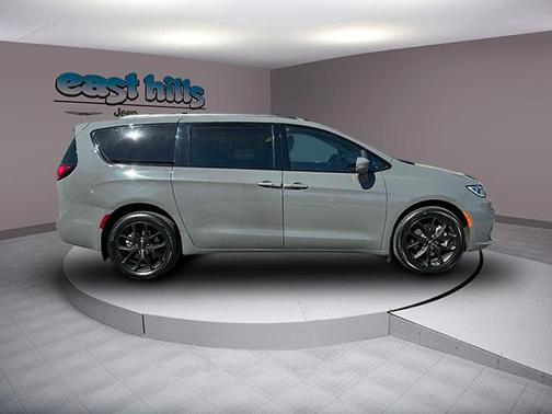 2021 Chrysler Pacifica Limited