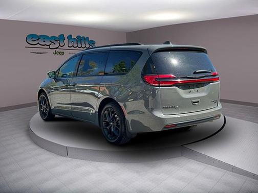 2021 Chrysler Pacifica Limited