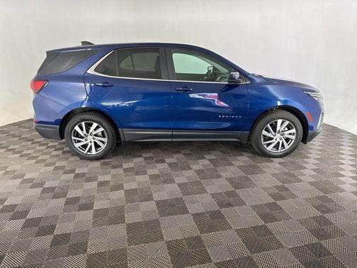Blue Glow Metallic 2023 Chevrolet Equinox 1LT