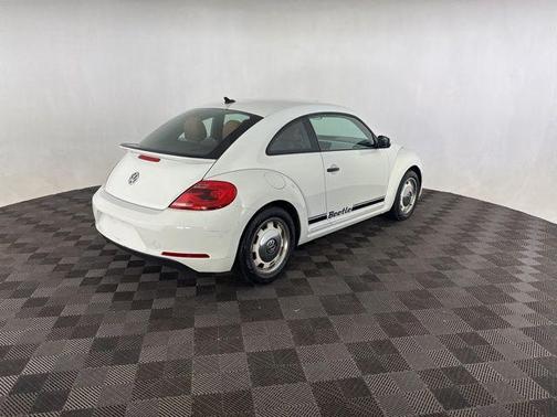 Pure White 2015 Volkswagen Beetle Auto 1.8T