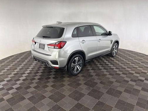 Alloy Silver Metallic 2023 Mitsubishi Outlander Sport 2.0 SE