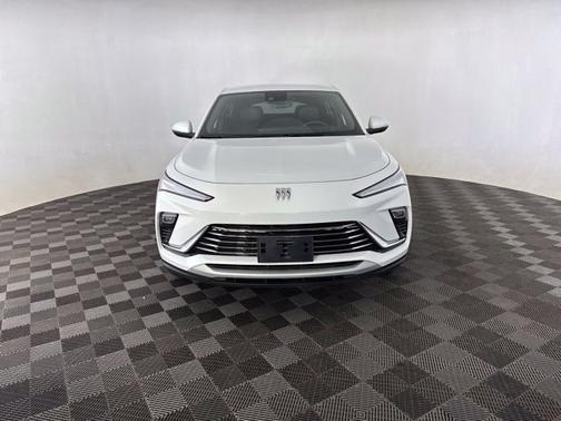 Summit White 2025 Buick Envista Preferred