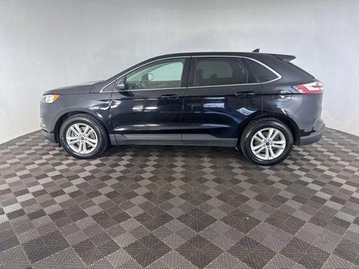 Black 2020 Ford Edge SEL