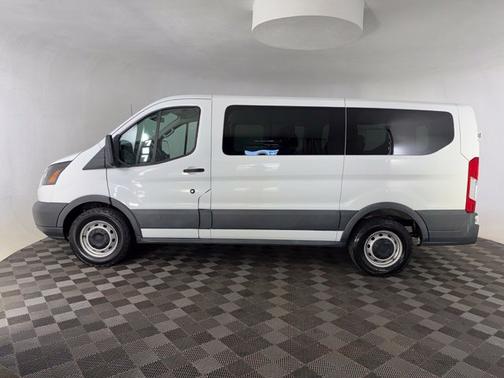 Oxford White 2018 Ford Transit-150 XL