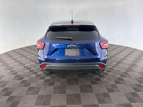 Blue Glow Metallic 2024 Chevrolet Trax LS