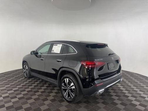 2025 Mercedes-Benz GLA 250 Base 4MATIC