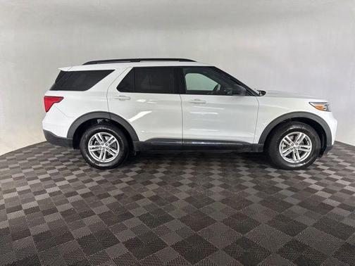 Oxford White 2020 Ford Explorer XLT