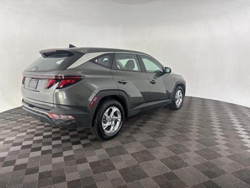 2023 Hyundai TUCSON SE