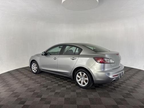 2013 Mazda Mazda3 i Sport