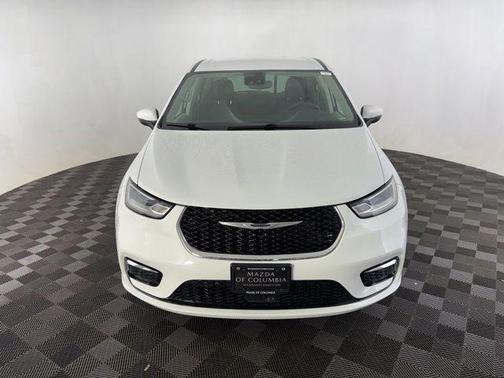 Bright White Clearcoat 2023 Chrysler Pacifica Touring-L