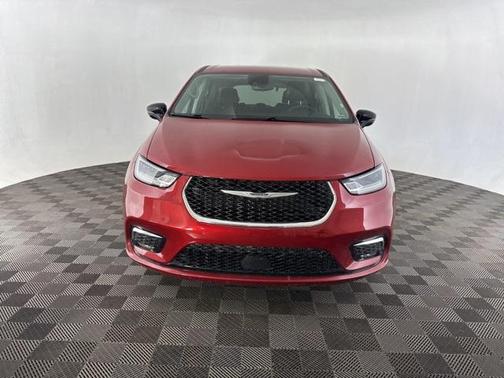 2024 Chrysler Pacifica Touring-L