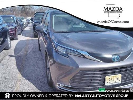 2024 Toyota Sienna XLE