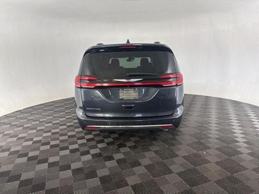2021 Chrysler Pacifica Touring-L