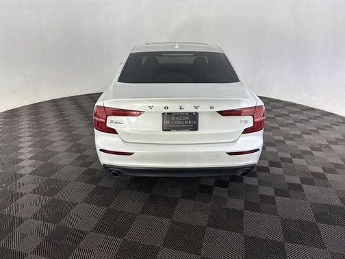 Crystal White Pearl Metallic 2020 Volvo S60 T5 Momentum