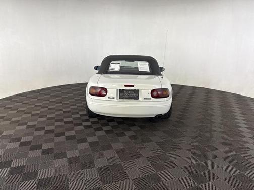 1990 Mazda MX-5 Miata 