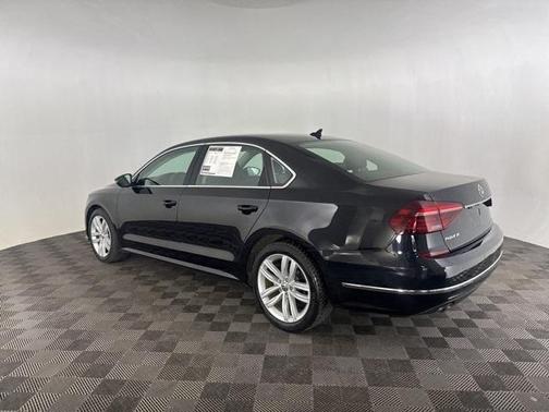 2018 Volkswagen Passat 2.0T SE w/ Technology