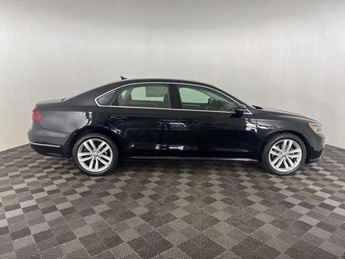 2018 Volkswagen Passat 2.0T SE w/ Technology