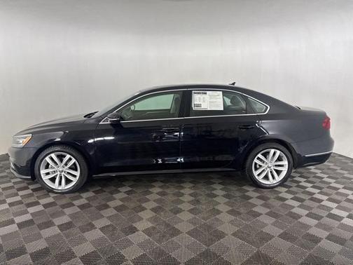 2018 Volkswagen Passat 2.0T SE w/ Technology