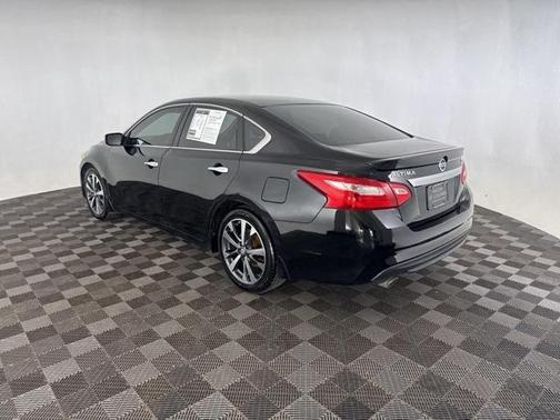 2016 Nissan Altima 2.5 SR