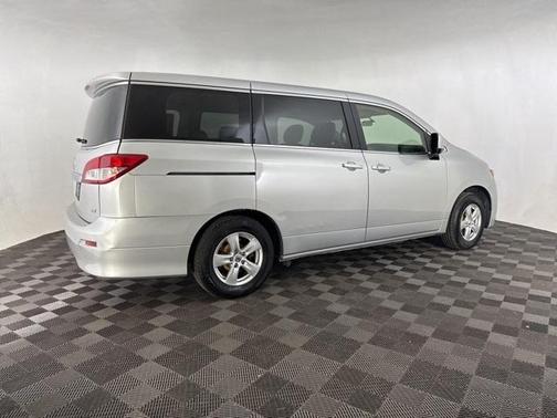2015 Nissan Quest SV