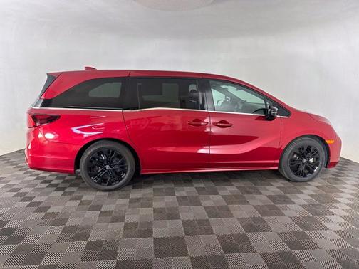 Radiant Red Metallic II 2025 Honda Odyssey Sport-L