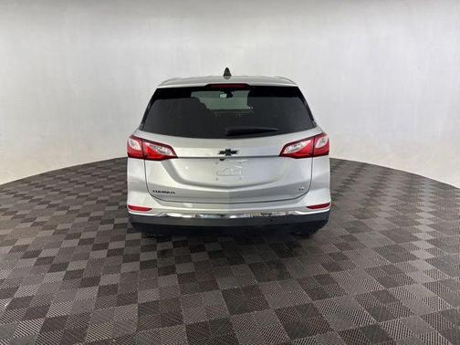 Silver Ice Metallic 2021 Chevrolet Equinox 1LT