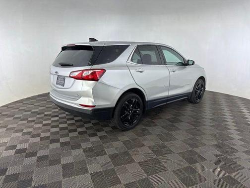 Silver Ice Metallic 2021 Chevrolet Equinox 1LT