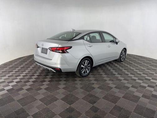 2023 Nissan Versa 1.6 SV