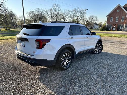 Star White 2020 Ford Explorer ST
