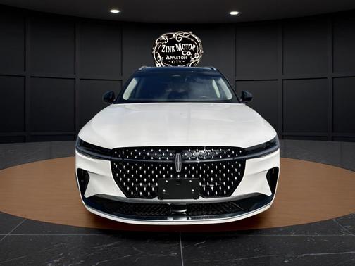 2024 Lincoln Nautilus Reserve