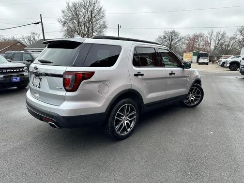 2017 Ford Explorer sport
