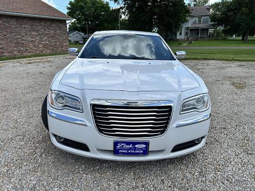 Ivory Tri Coat Pearl 2012 Chrysler 300C Base