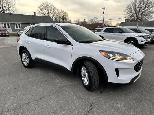 Oxford White 2022 Ford Escape SE
