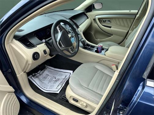 Blue Jeans 2016 Ford Taurus SE