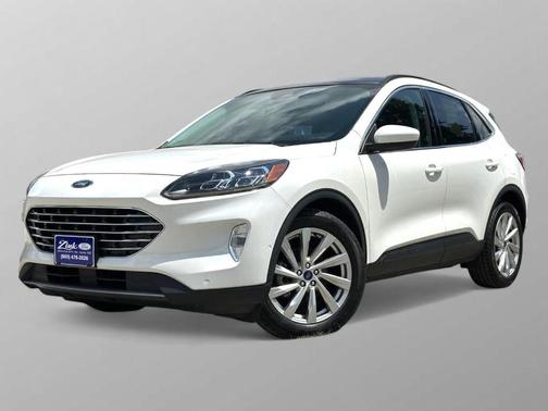 2022 Ford Escape Titanium Hybrid