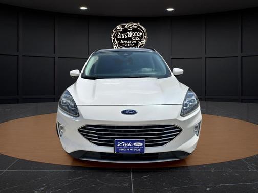 2022 Ford Escape Titanium Hybrid