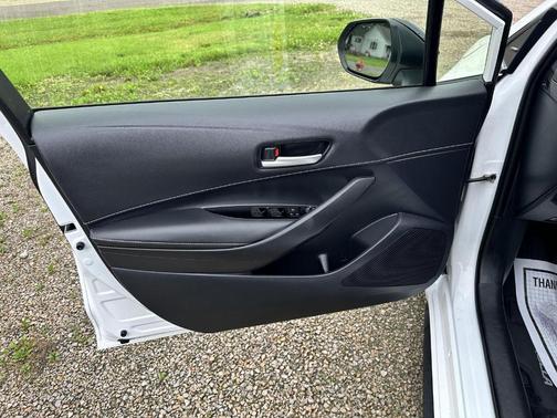 2022 Toyota Corolla Hatchback SE