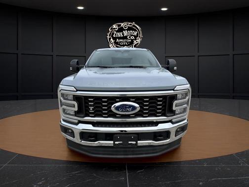Glacier 2026 Ford F-350 Lariat Super Duty