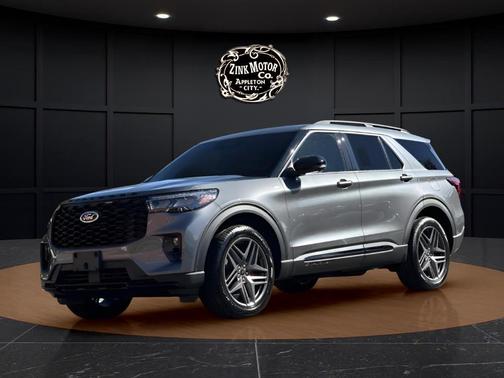 Carbon Gray 2026 Ford Explorer ST-Line