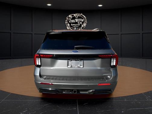 Carbon Gray 2026 Ford Explorer ST-Line