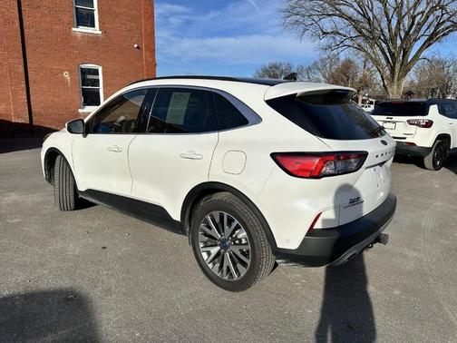 2020 Ford Escape Titanium